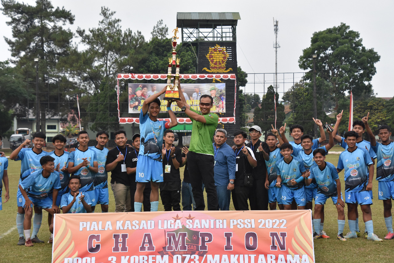 Final Liga Santri Piala Kasad Tingkat Korem 073/Makutarama, Tropi Juara Direbut Darul Amanah FA 